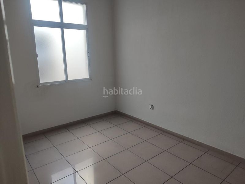 Foto 31f5de49-d0a0-4101-9912-ee69b1819205. Local comercial a Centro Puertollano