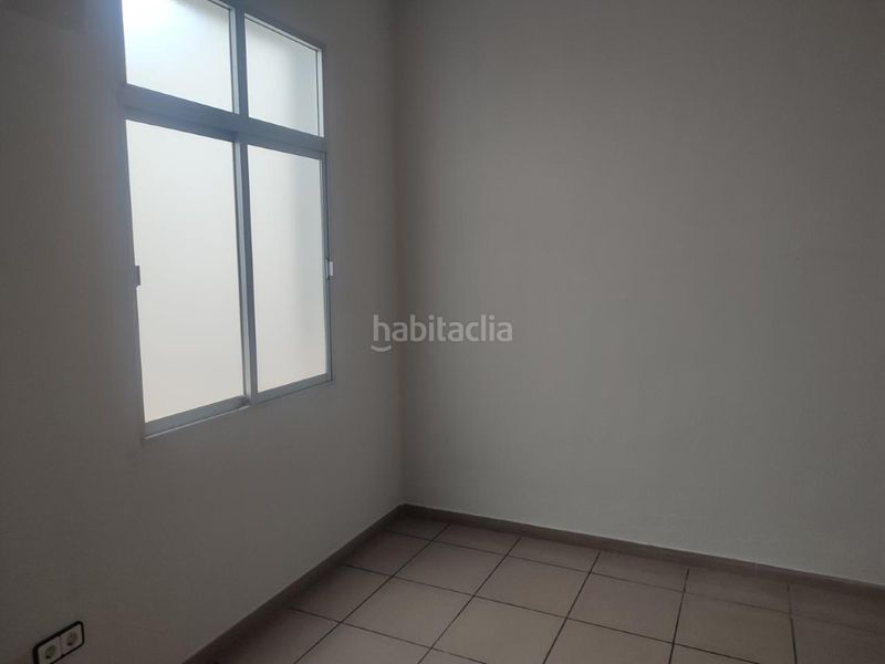 Foto 6ffea5ea-9b0d-4b2a-a233-e99697b9352d. Local comercial a Centro Puertollano