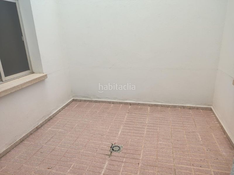 Foto abe54b95-0229-4119-9dc3-b7e298a7ae61. Local comercial a Centro Puertollano