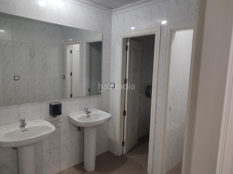 Foto b3b5f45a-c26d-4804-b198-df3f7af90eed. Local comercial a Centro Puertollano