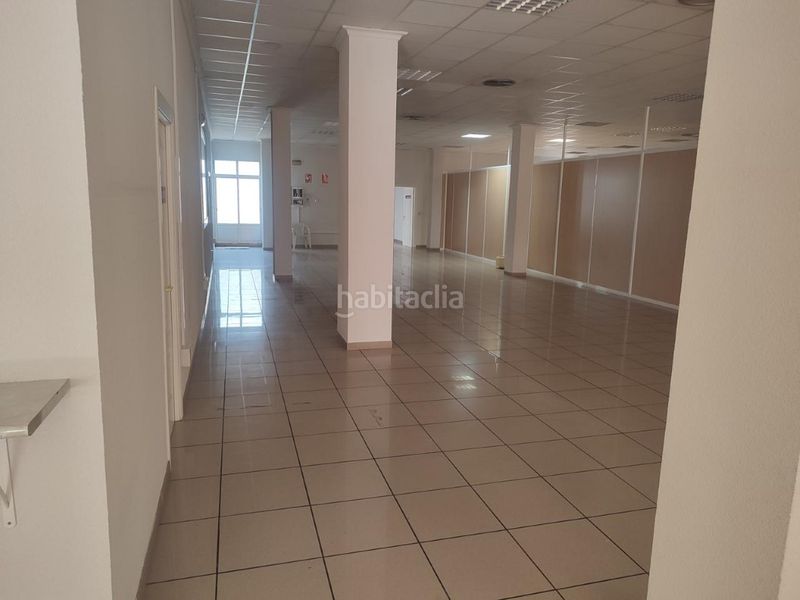 Foto d96ab6f9-cb31-47fa-a602-67bfd050fc9e. Local comercial a Centro Puertollano