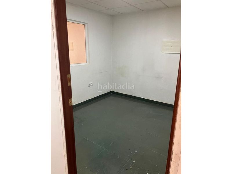 Foto f4d06a18-7dd1-4f40-b5b4-bd888555b9b4. Local comercial a Centro Puertollano