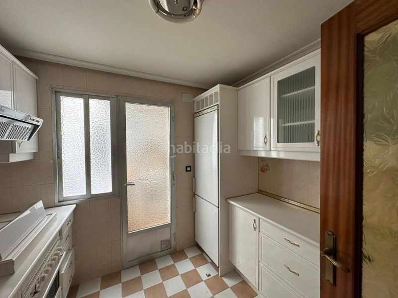 Foto f1b8f4a9-5520-4b26-ad86-7d21f1bfcd6e. Pis amb aparcament a Centro Puertollano