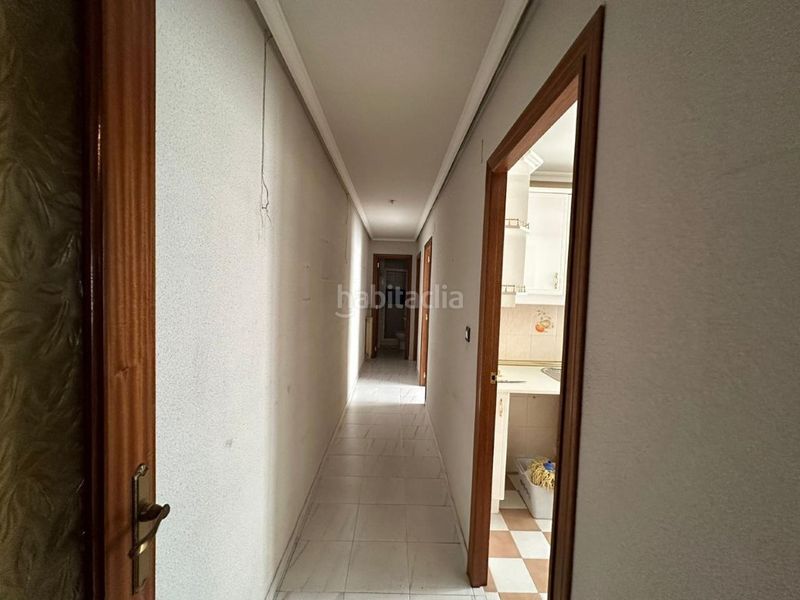 Foto fbf693af-f3f3-432d-902d-81393d61a5bd. Pis amb aparcament a Centro Puertollano