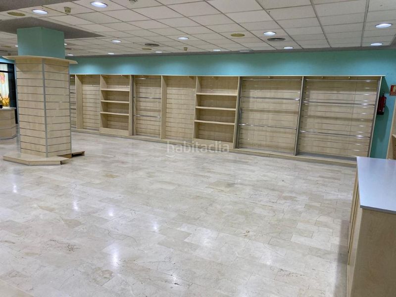 Foto 15df3dd0-08a7-489d-a813-d81e1e99e083. Local comercial a Centro Puertollano