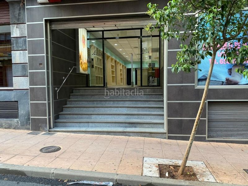 Foto fbf93c8a-189e-4ff2-bc7f-b6dc980ad805. Local comercial a Centro Puertollano