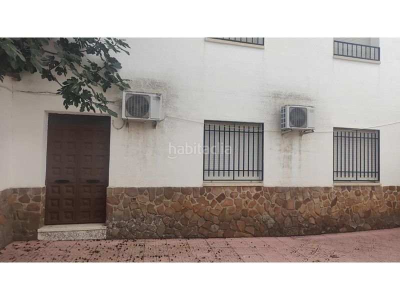 Foto ada94e8d-991c-41f5-95cc-e8614378727a. Masia a Brazatortas
