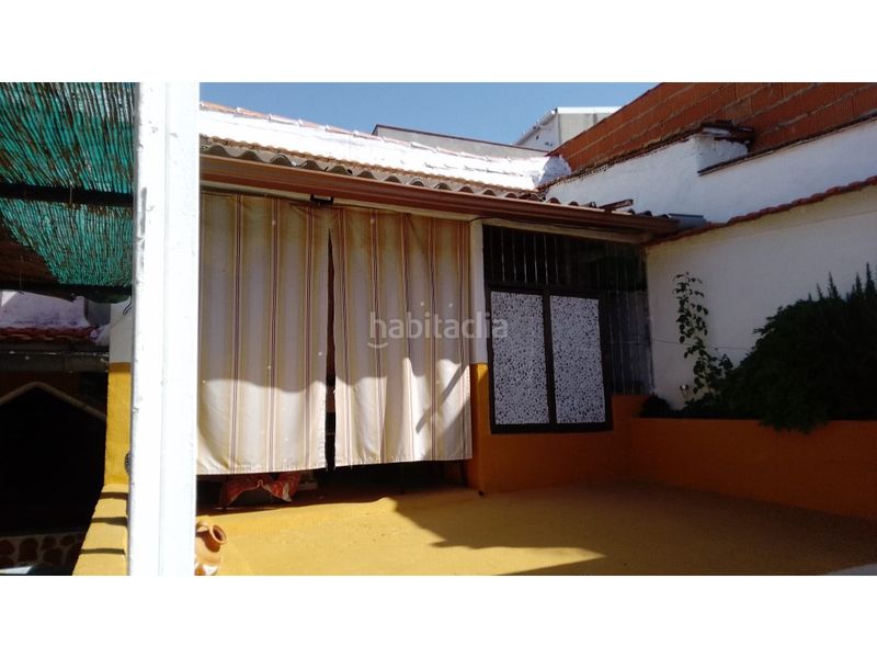 Foto 8f7e1586-c046-404b-b99b-fca6edb9a8f5. Casa amb aparcament a Centro Puertollano