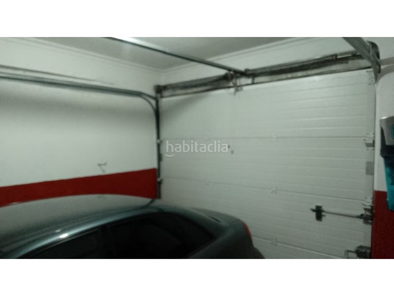 Foto f512eb1f-347e-4728-a1e0-c80df367f702. Casa amb aparcament a Centro Puertollano