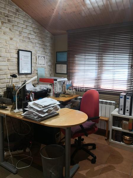 Foto 3d9700ad-411e-43c4-b100-1ea4addc1460. Maison jumelée avec cheminée chauffage parking piscine dans Manlleu