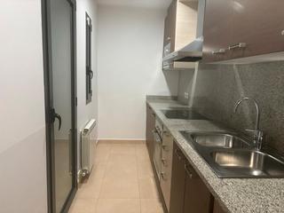 Pis  Carrer de montserrat. Pis baix en venda a sant hipòlit de voltregà