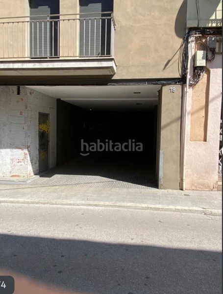Foto 83028155-3e53-43e7-bf15-7411391d8129. Aparcament cotxe a Torelló