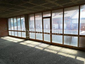 Foto e487367b-eb0f-4239-b79e-72c748d3fb60. Edifici a Ripoll