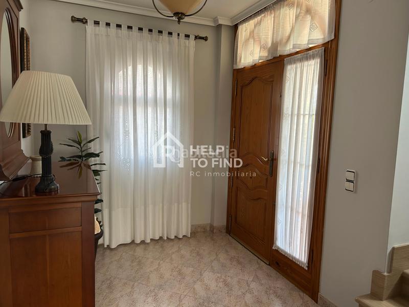 Foto 19fb87a5-e2d1-4fa5-8a28-2f1237d8273f. Chalet con camino riscaldamento parcheggio in Park Nord - Casona Gandia