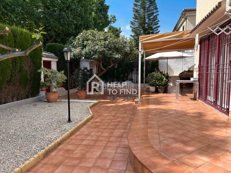 Foto 7e56a41a-a5d9-47b9-8733-32eea75d5792. Chalet con camino riscaldamento parcheggio in Park Nord - Casona Gandia