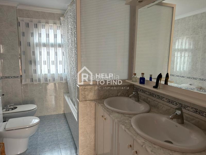 Foto 9a0ae4fe-d1c6-42b1-9ec6-1a9fc2661b62. Chalet con camino riscaldamento parcheggio in Park Nord - Casona Gandia