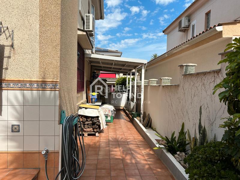 Foto bbe99522-e5b0-466c-81ef-b859a8180207. Chalet con camino riscaldamento parcheggio in Park Nord - Casona Gandia