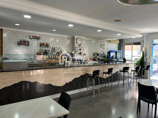 Geschäftsraum in Benirredrà. Local cafeteria-restaurante en benirredrà