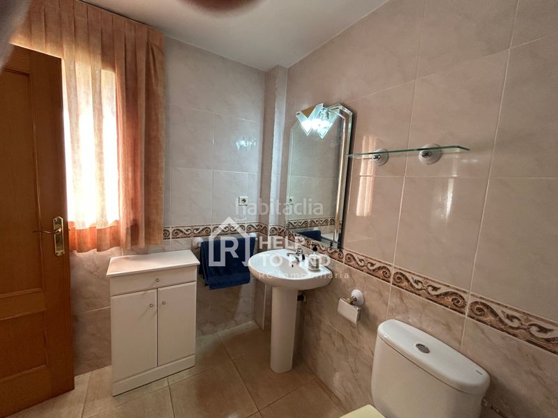 Foto a4c4b8f7-384f-49c4-9aec-2444fe891ffc. Casa a schiera con parcheggio in Palma de Gandía