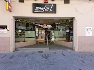 Lloguer Local Comercial a Carrer cap de creus 8. Local en alquiler en carrer la jonquera