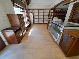 Lloguer Local Comercial  Pujada del castell. ¡local con posibilidad de reformar con gran potencial en el cora
