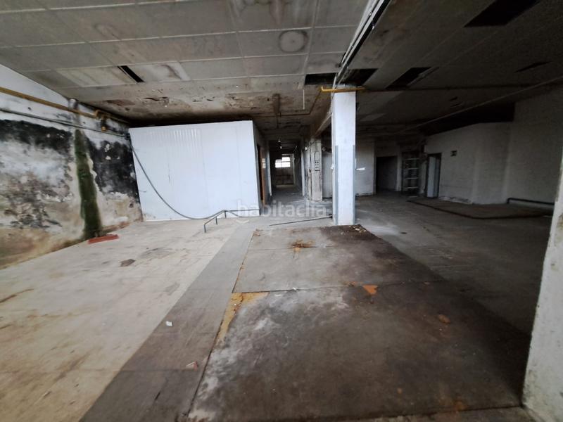 Foto 96c0f990-5bd0-4e17-bbf8-3d13ab3ae9d0. Edifici a carrer sant pau 124 a Creu de la Mà Figueres