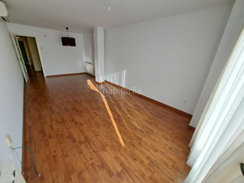 Foto db443531-e628-4f43-be23-82ef5695bf36. Dúplex  en venta en pleno centro en Creu de la Mà Figueres