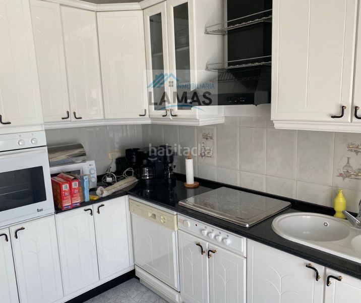 Foto 45ae8c36-77e8-43a7-acb5-f28eb54ddc4e. Chalet exclusivo chalet con jardín y piscina en Talayuela