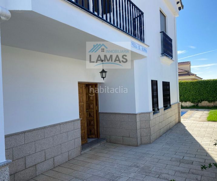 Foto 759ed04b-83bb-4014-af3d-59b63d7d5114. Chalet exclusivo chalet con jardín y piscina en Talayuela