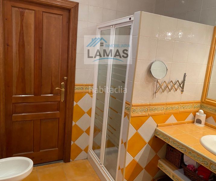 Foto cc034aa6-98d3-418b-afa8-f56588e0b340. Chalet in calle puerto madero 20 in Navalmoral de la Mata
