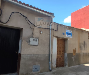 Terreny residencial a Calle escañuelos 8. Corral-almacén en valdelacasa de tajo