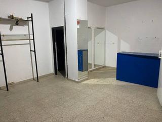 Location Local commercial à N/a. Local comercial de 60 m2 en navalmoral de la mata