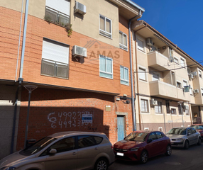 Local commercial à Calle genaro cajal 8. Local-nave en navalmoral de la mata