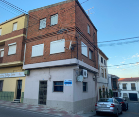 Édifice à Calle manuel mas 5. Local-bar en talayuela