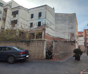 Terreny residencial a Calle general sanjurjo 4. Solar urbano cerrado en zona comercial de navalmoral