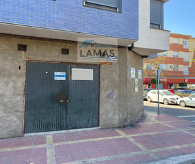 Local commercial à N/a. Local en paseo la estación, navalmoral de la mata
