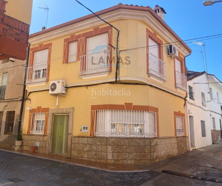 Foto 18309b6d-11b3-42a0-a12f-84a3a4bacd06. Casa a calle guzmán el bueno 2 a Navalmoral de la Mata