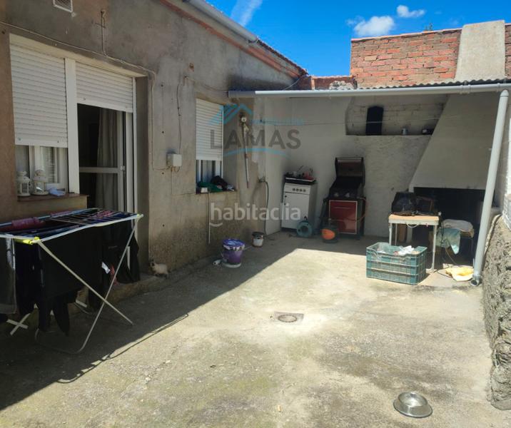 Foto eee17df1-2490-46b9-81bb-1c094f7a75fd. Casa en calle generalísimo 1 casa con patio y garaje en Carrascalejo