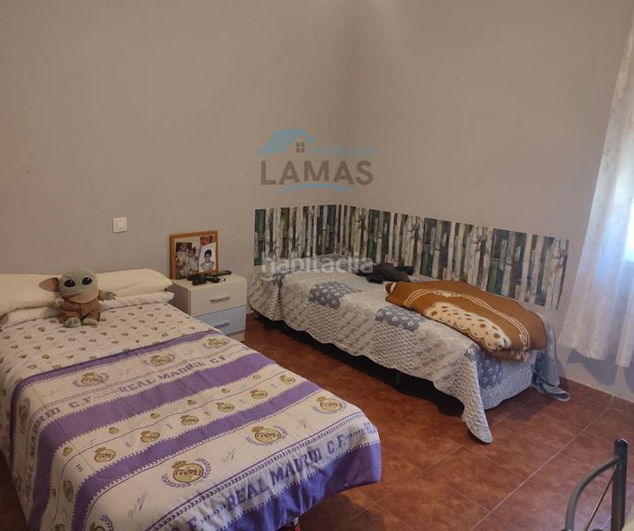 Foto fe0dde5c-0532-49ca-9470-c870f801873b. Casa en calle generalísimo 1 casa con patio y garaje en Carrascalejo