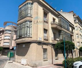 Édifice à Paseo estación 1. Edificio en navalmoral de la mata