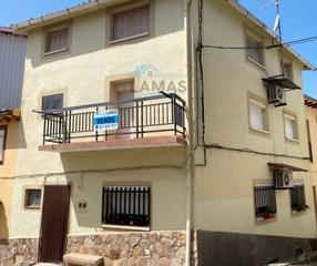 Casa a Calle mercado 7. Casa de 4 plantas en villanueva de la vera