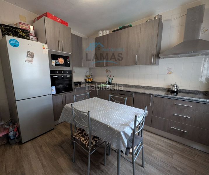 Foto b8dd9cd4-9f45-4ca5-a741-301c48e76d45. Casa a plaza de los caños 3 a Peraleda de la Mata