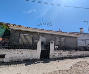 Maison à Valdelacasa de Tajo. Casa con patio en valdelacasa de tajo