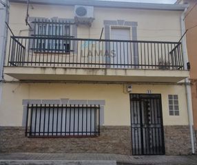 Haus  Calle marqués de salamanca 33. Casa de dos plantas en talayuela