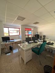 Büro  Calle castuo. Oficina - despacho en navalmoral