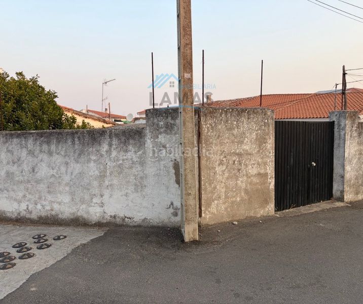 Foto 5c1055d9-299f-4d98-8c99-1c4a0b0f77a4. Casa a calle acacia 9 a Casatejada