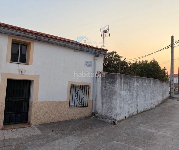 Foto f218719d-d3c1-4549-9b87-1eb1cccff190. Casa a calle acacia 9 a Casatejada