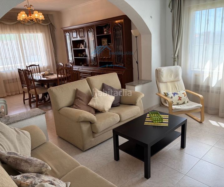 Foto b160519a-0727-47e8-9895-07fbb62d92ac. Chalet in calle doctor fleming 18 in Talayuela