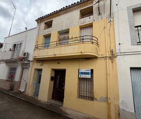 Casa a Travesía josé zorrilla 4. Casa a reformar en navalmoral