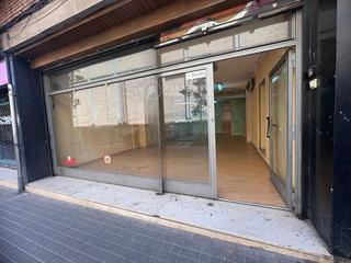 Local commercial  Tapioles. Local en alquiler calle tapioles poble sec